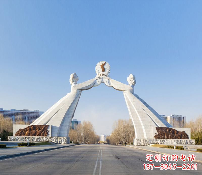 大同城市街道的拱门雕塑——让城市更加精彩