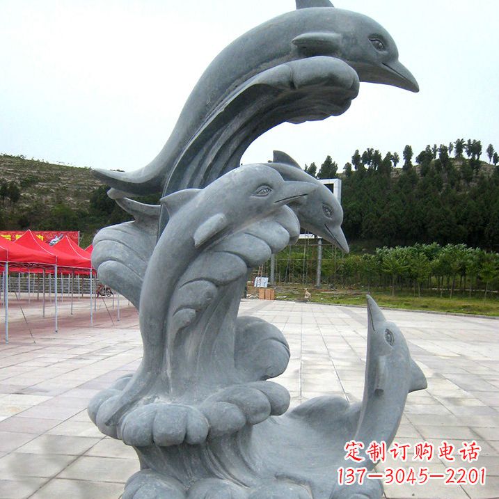 大同海豚雕塑凝聚着美丽与动感