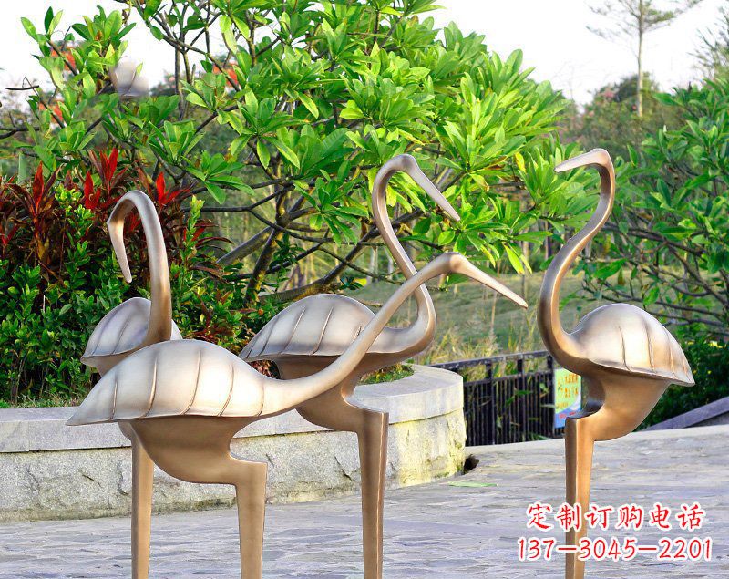 大同丹顶鹤雕塑传承悠久的中国传统艺术