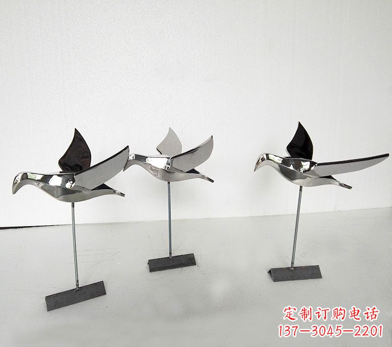 大同优雅的鸽子雕塑——不锈钢插件公园的精美装饰