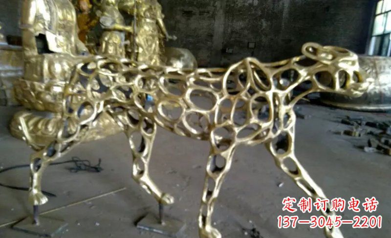 大同静谧的金钱豹雕塑