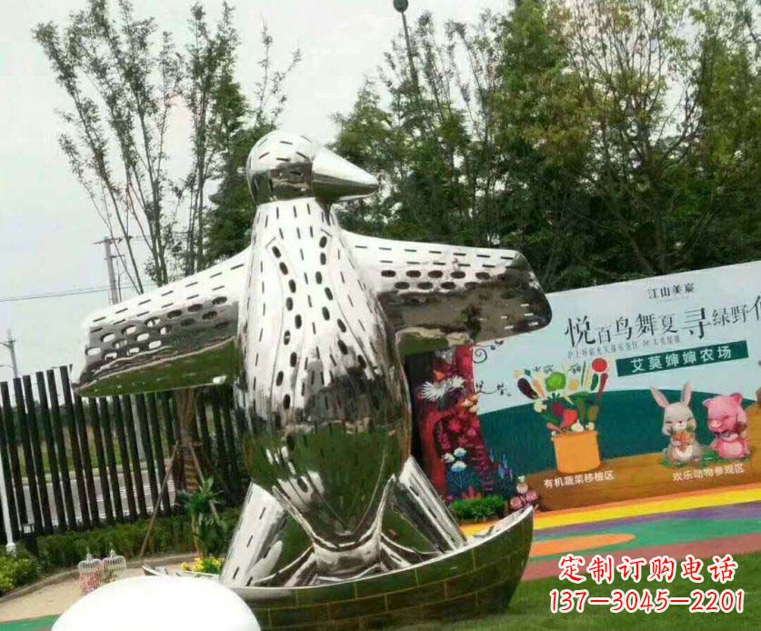 大同企鹅的精美雕塑