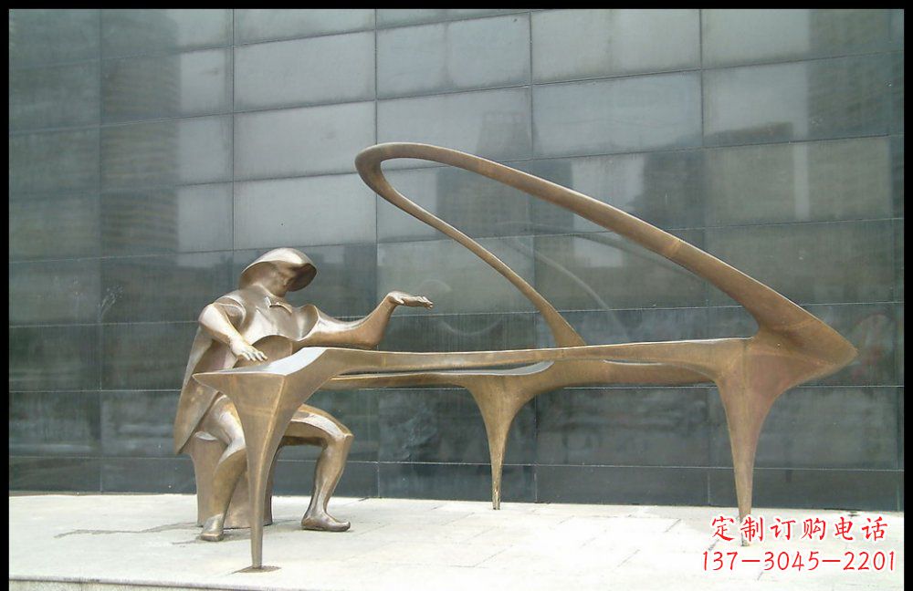 大同钢琴雕塑融合音乐与艺术的完美结晶