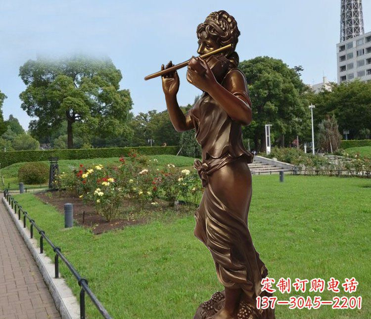 大同美女雕塑把美景变成静物