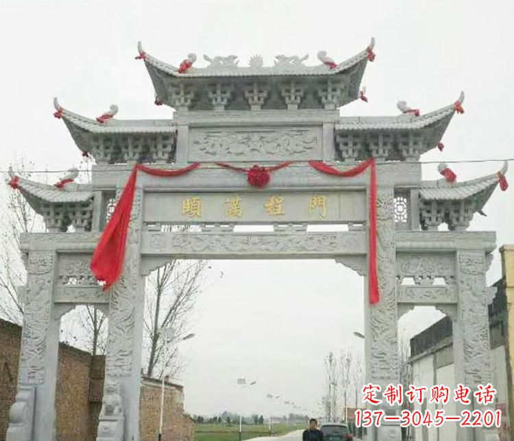 大同牌坊雕塑纪念历史，传承文化