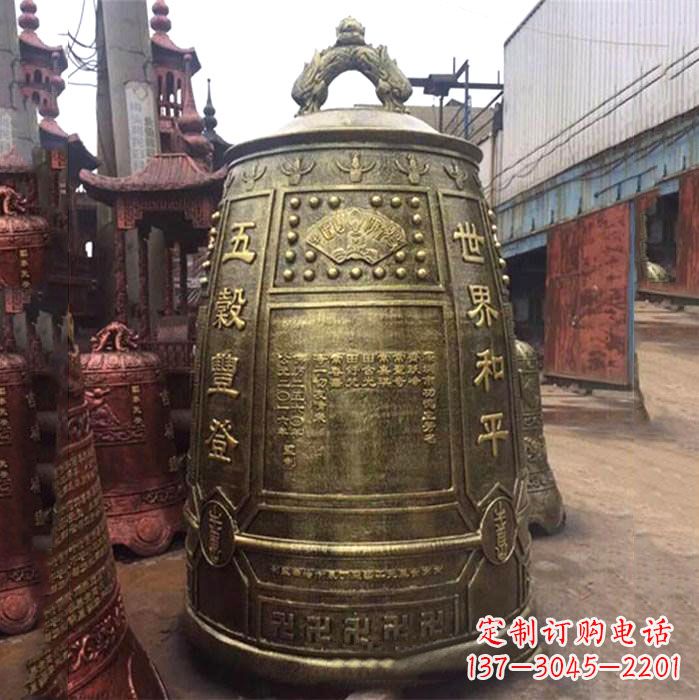大同独特祈福——典雅大型铜钟雕塑