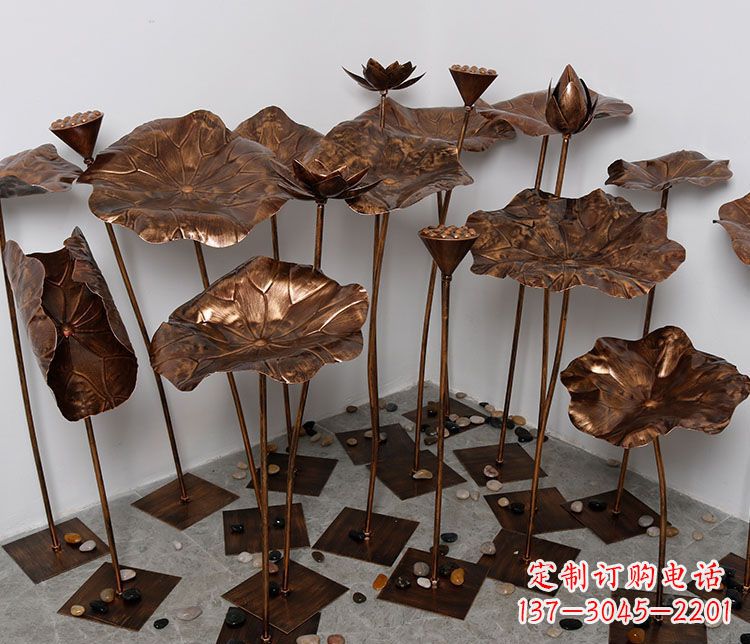 大同锻铜荷花景观雕塑