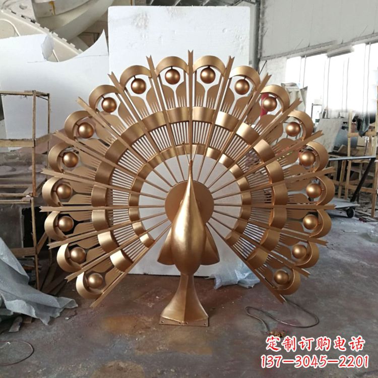 大同精致而又经典的仿铜色不锈钢孔雀雕塑