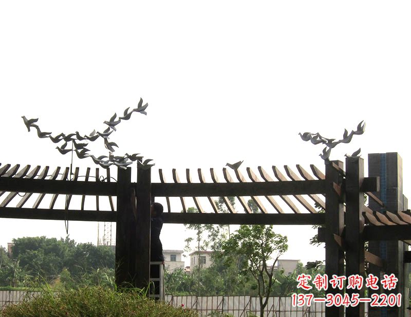 大同飞翔美景·鸽子雕塑