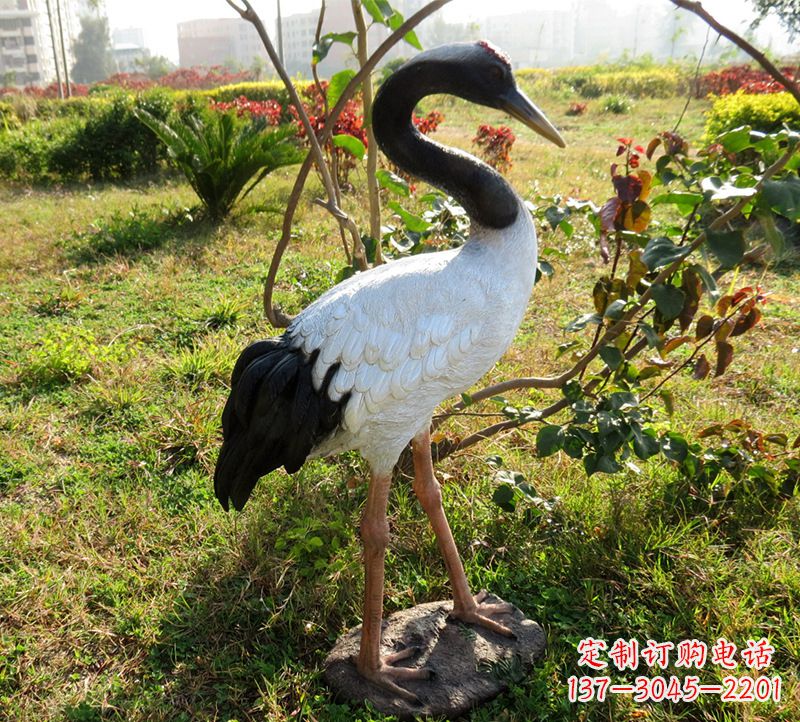 大同飞行的仙鹤雕塑
