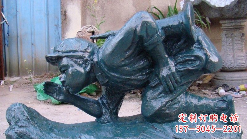 大同传统文化符号——小红军冲锋号雕塑