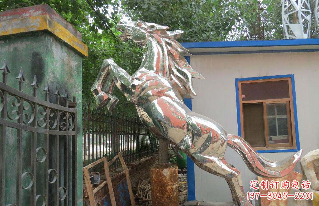 大同优雅凌厉的不锈钢奔跑马雕塑