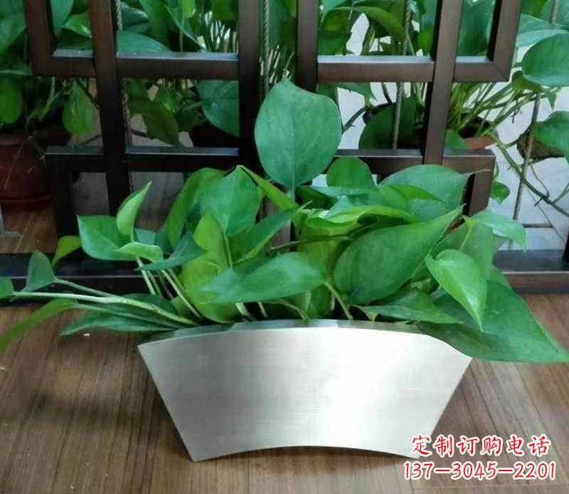 大同高质量不锈钢花盆雕塑,享受自然完美烘托
