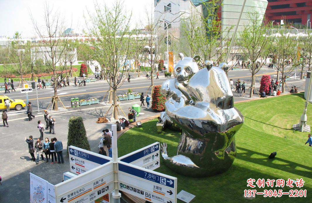 大同镜面不锈钢熊猫大型雕塑