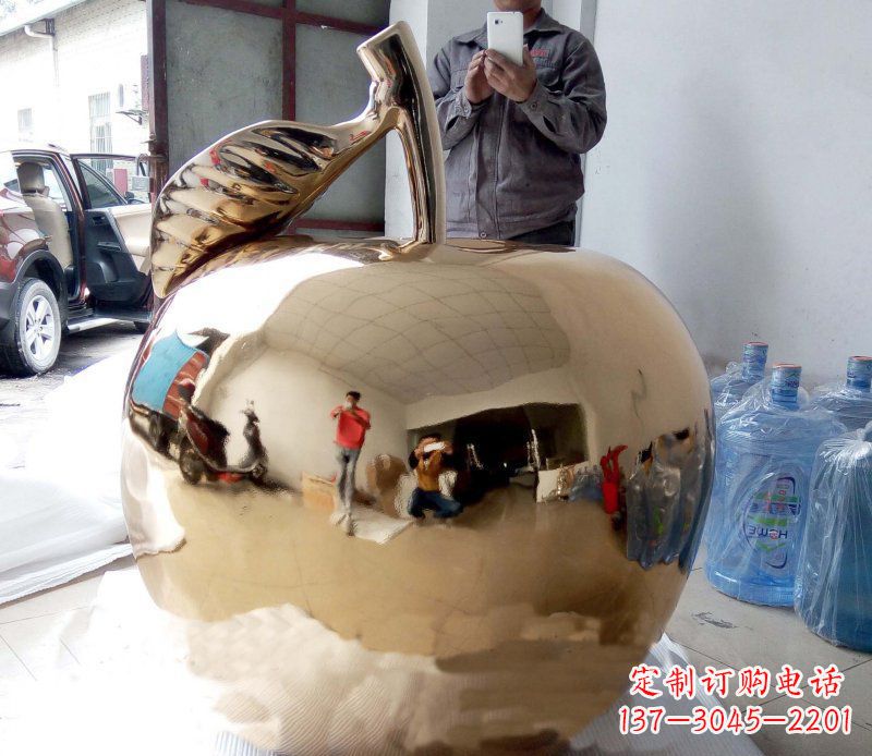 大同精美的不锈钢镜面苹果雕塑