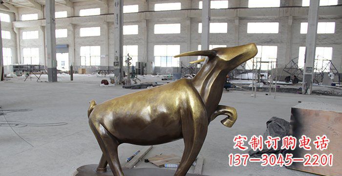 大同铜制华丽小牛动物雕塑