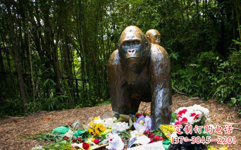 大同公园大猩猩动物铜雕