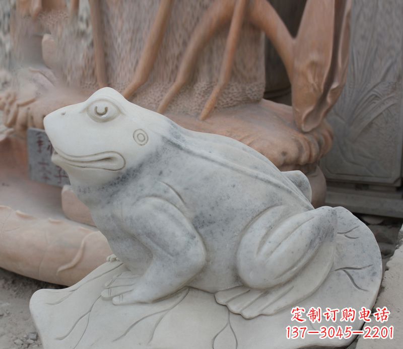 大同青蛙雕塑生动逼真的公园动物雕塑