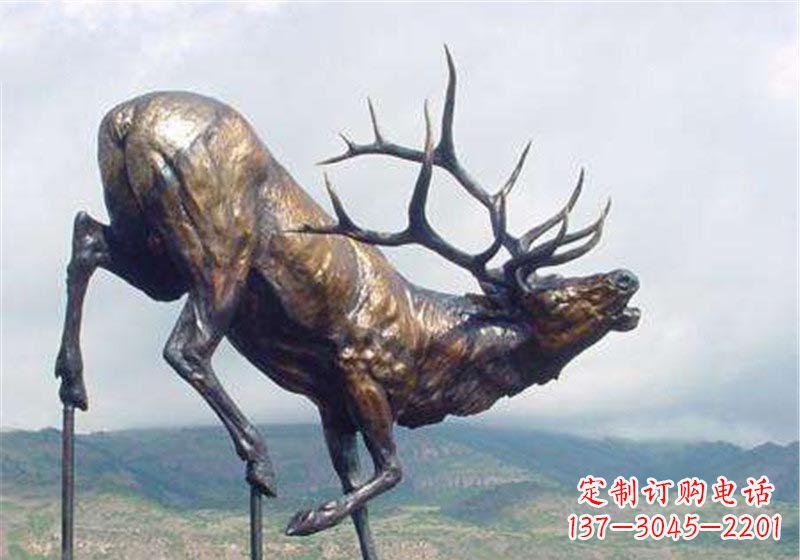 大同公园动物驯鹿铜雕