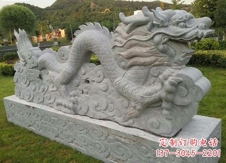 大同公园仿古龙雕塑