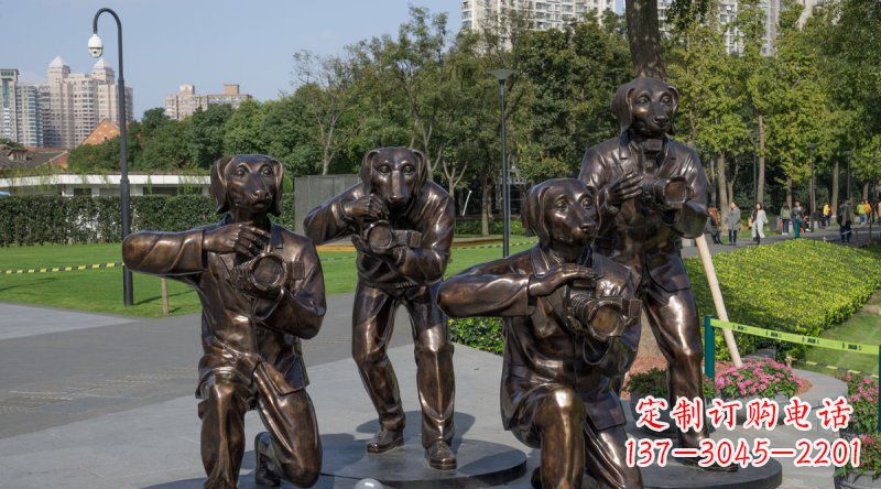 大同公园狗头人身创意铜雕