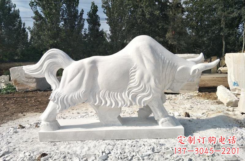 大同汉白玉款式多变的牛石雕塑