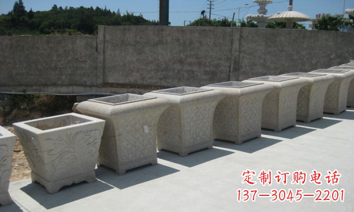 大同大理石花盆石雕 – 在公园展现精美自然风貌