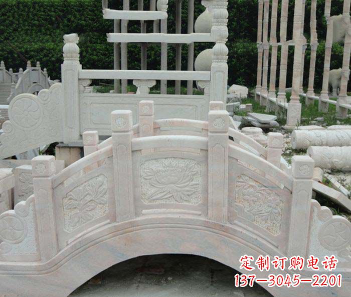 大同红石拱桥雕塑