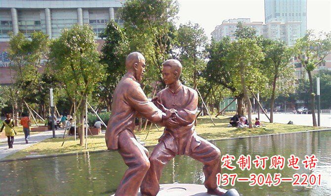 大同公园练太极拳的人物铜雕