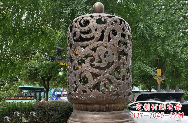 大同浪漫精致镂空灯笼铜雕