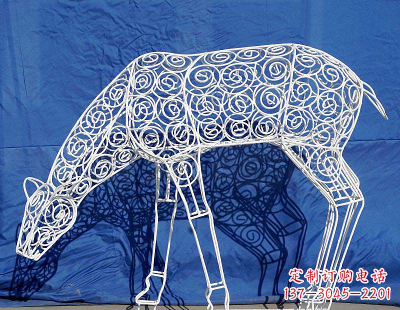 大同精致不锈钢镂空梅花鹿雕塑