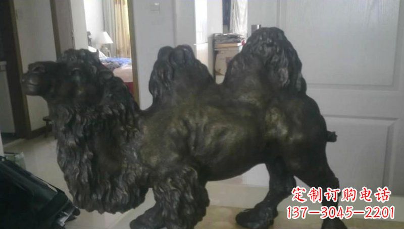 大同公园骆驼动物景观铜雕