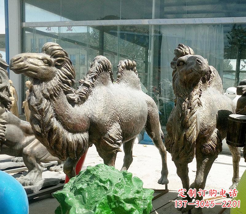 大同公园骆驼动物铜雕 (2)