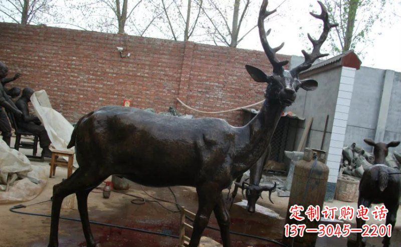 大同精美梅花鹿铜雕,施展艺术之美