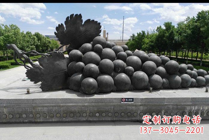 大同公园葡萄铜雕