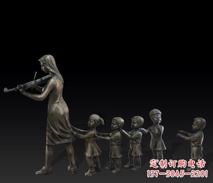 大同传统风格老鹰捉小鸡铜雕