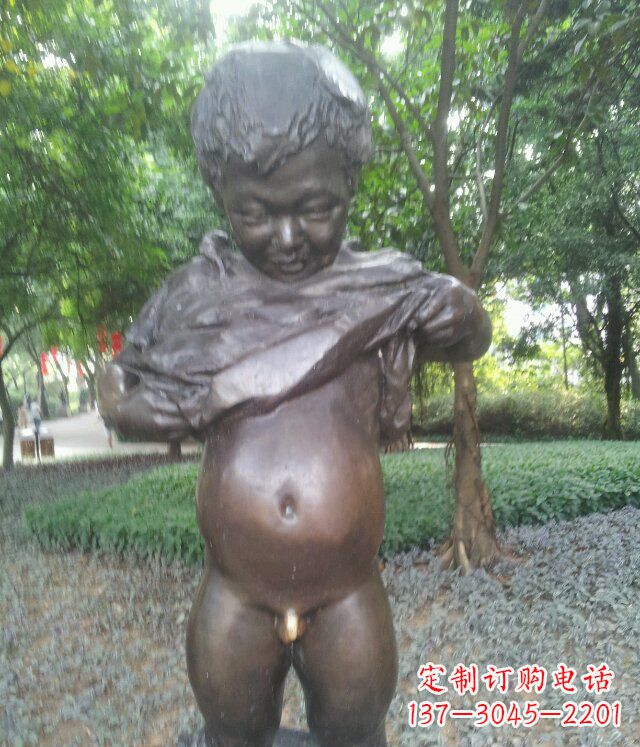 大同萌动活泼的男孩铜雕塑