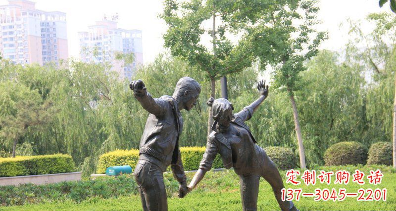 大同爱情铸就的浪漫情侣雕塑