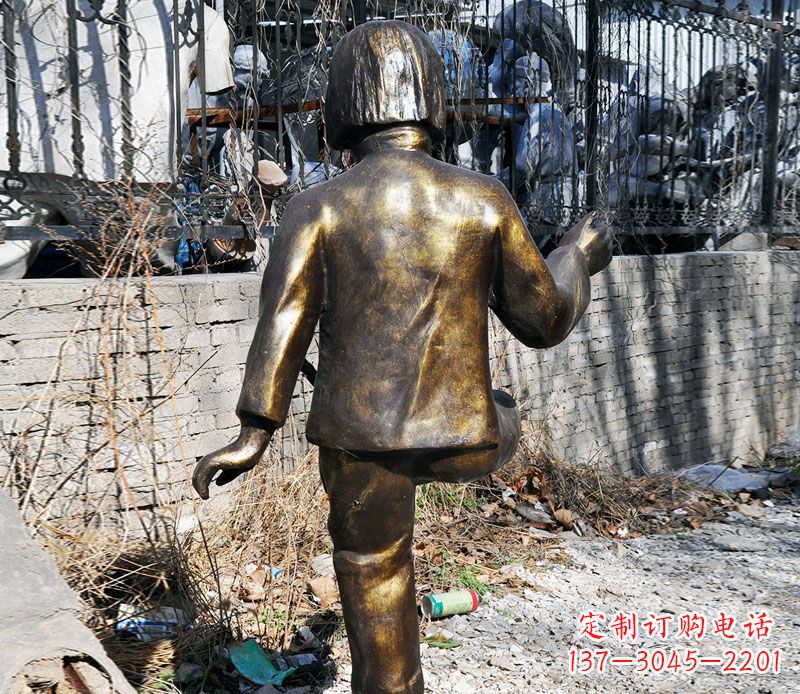 大同纯正艺术——公园小女孩踢毽子铜雕