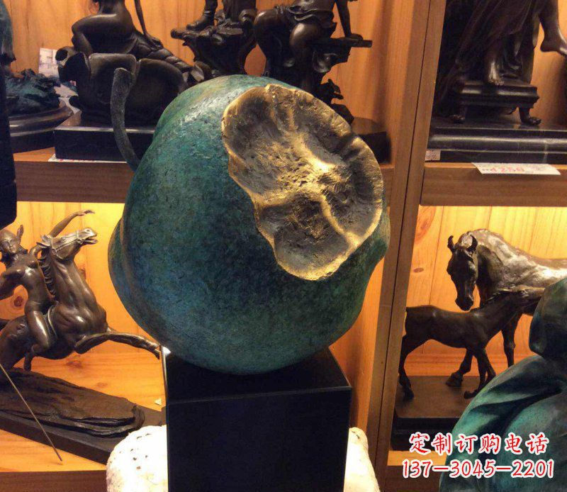 大同铜质可爱苹果雕塑