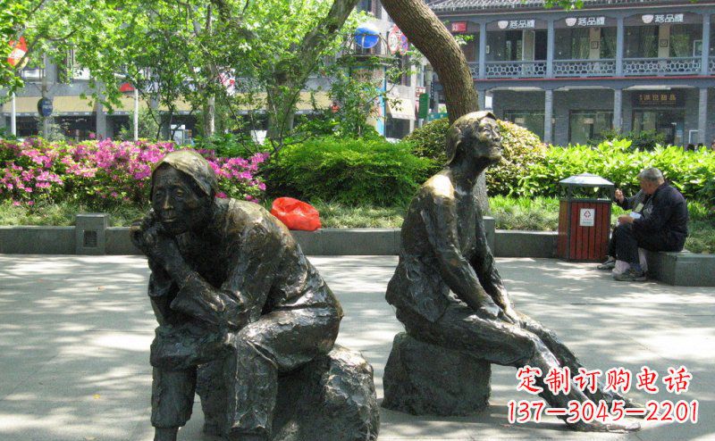 大同充满深情的老人铜雕