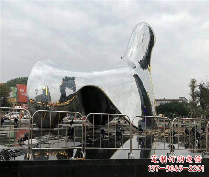 大同中领雕塑推出一款精美的抽象鸽子雕塑，专为…