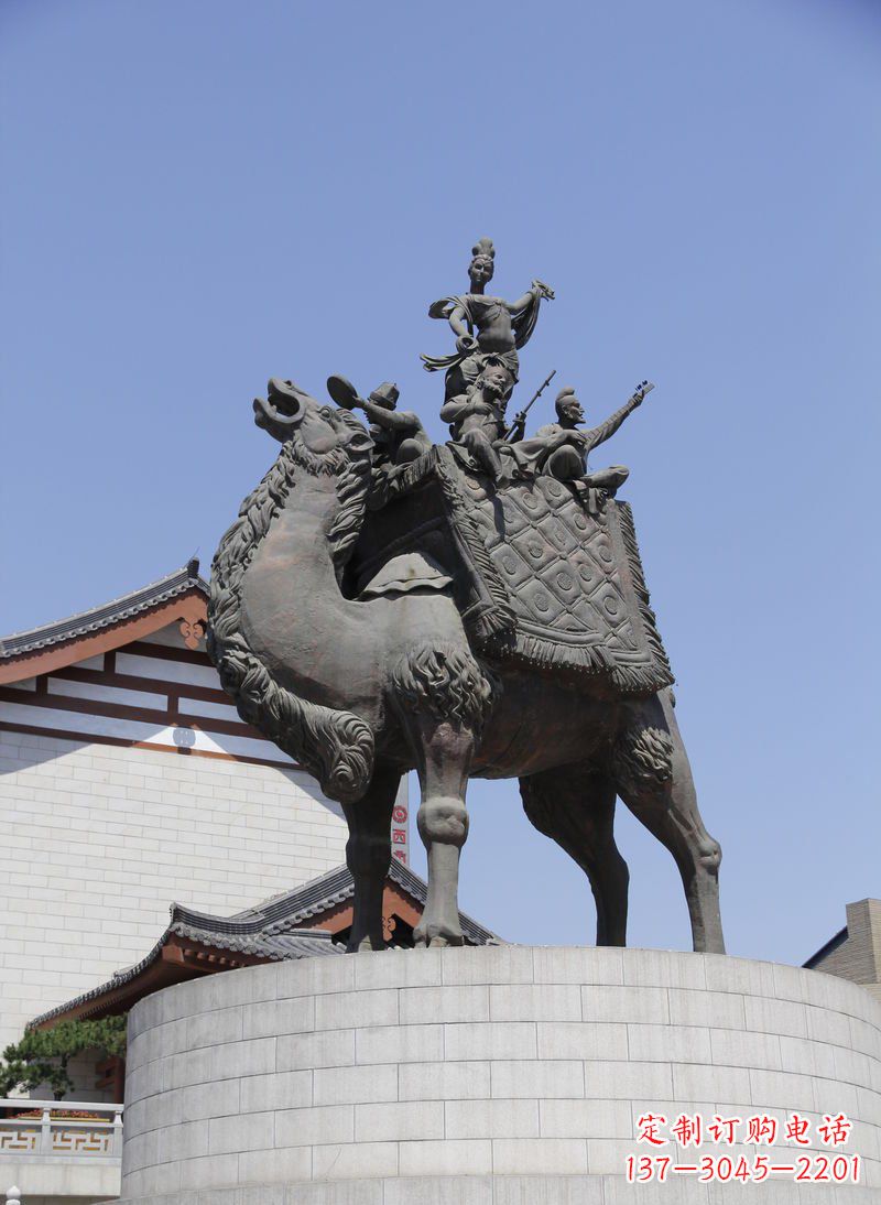 大同中领雕塑:古代人物骑骆驼铜雕