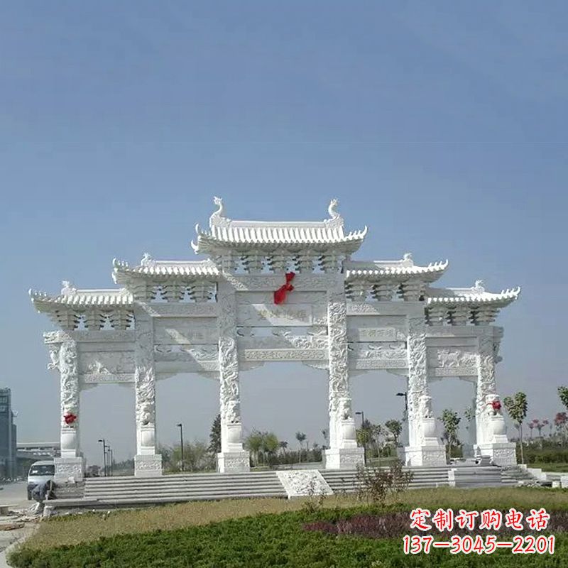 大同广场汉白玉五门石牌坊