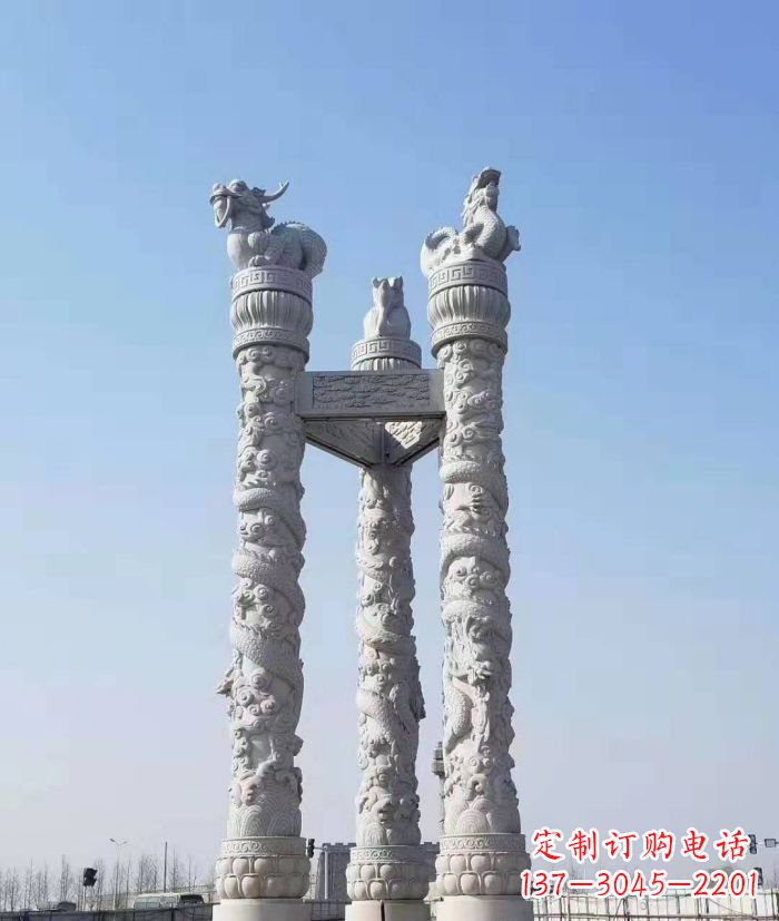 大同领雕塑:十二生肖石柱多彩景观