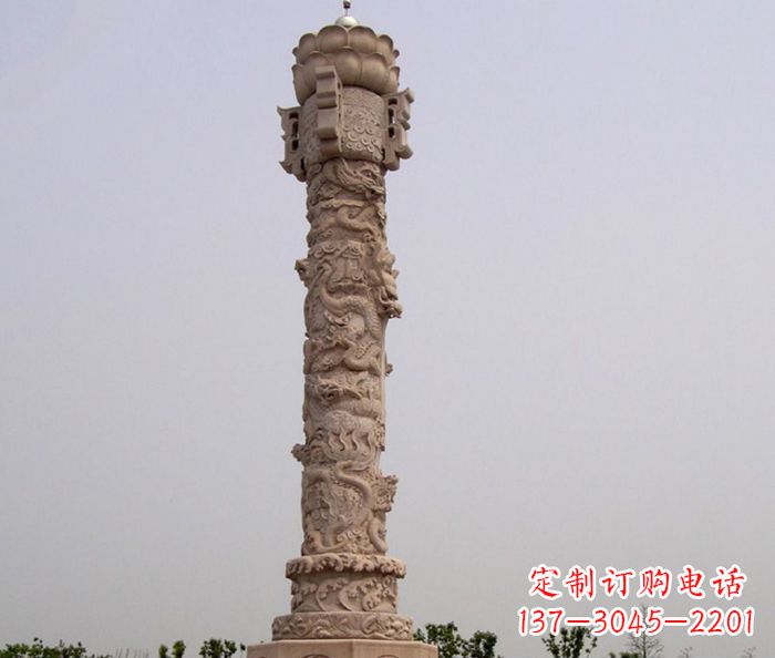 大同领雕塑制作精美的红石龙柱雕塑