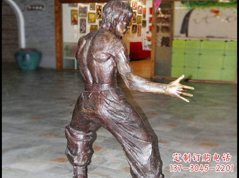 大同精致铜制李小龙雕塑，雕刻细腻精美