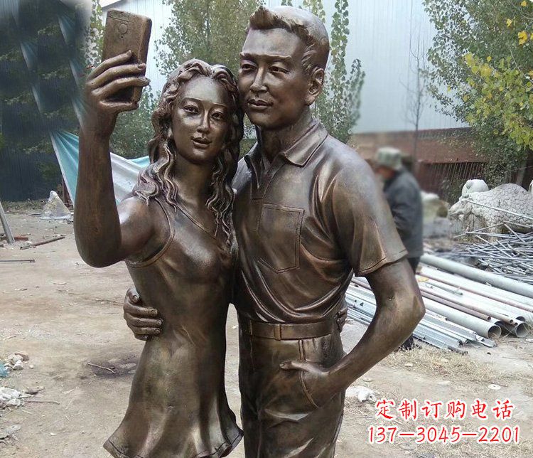 大同广场铜雕拍照情侣人物雕塑