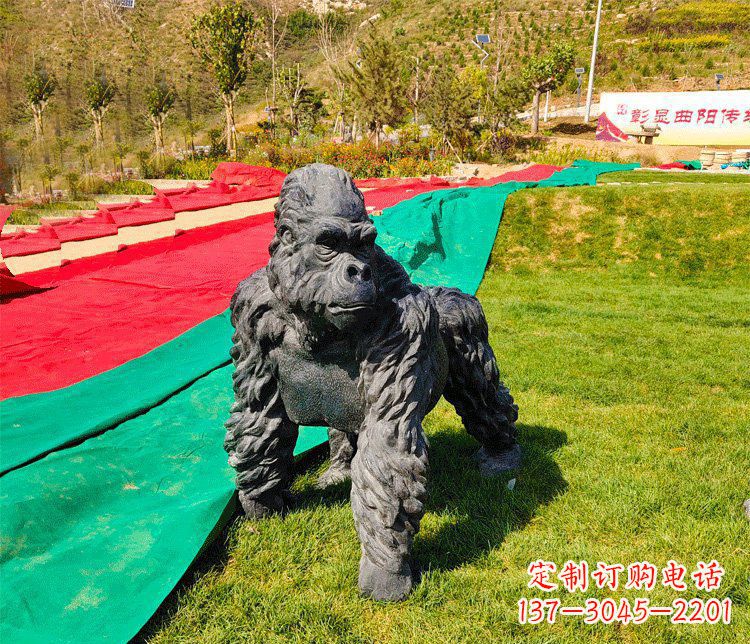 大同广场铜雕行走猩猩动物雕塑