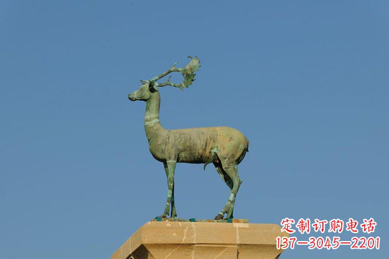 大同中领雕塑鹿雕塑生动逼真